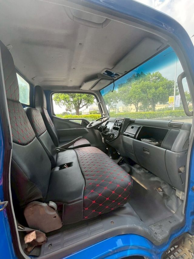 MITSUBISHI三菱 CANTER  第7張相片