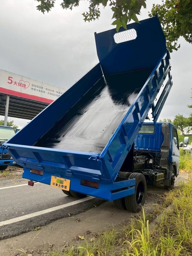 MITSUBISHI三菱 CANTER  第2張相片