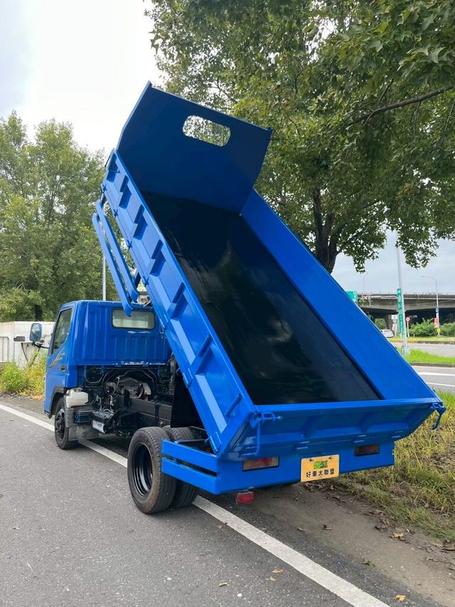 MITSUBISHI三菱 CANTER  第10張相片