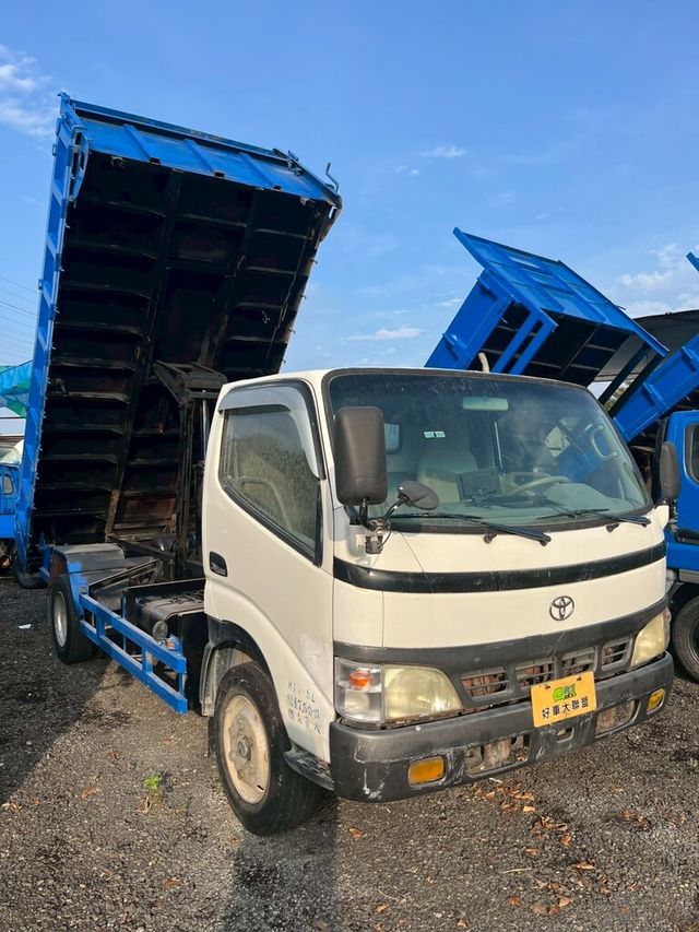 HINO日野 300  第13張相片