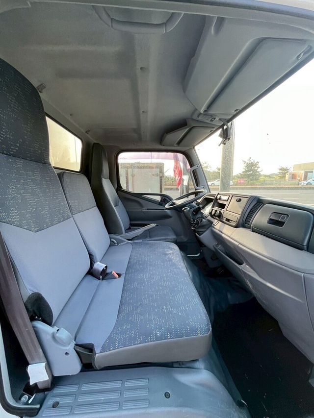 MITSUBISHI三菱 CANTER  第7張相片