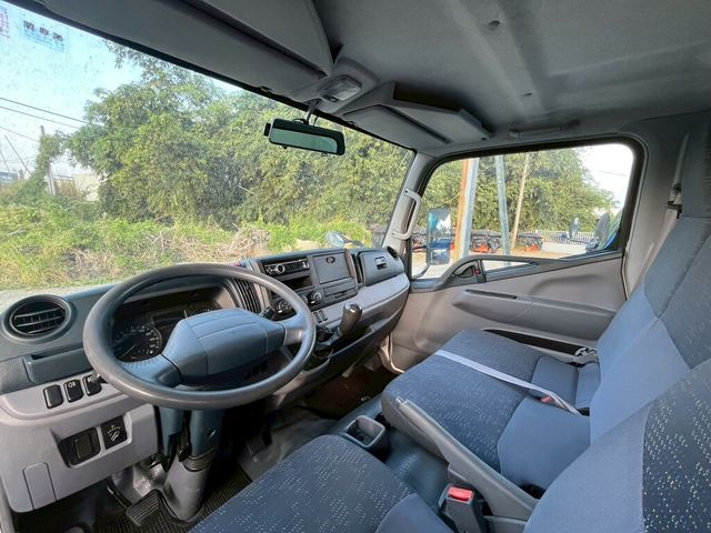 MITSUBISHI三菱 CANTER  第9張相片