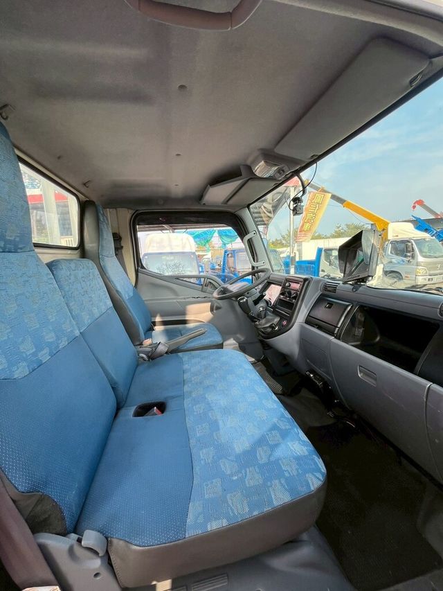 MITSUBISHI三菱 CANTER  第7張相片