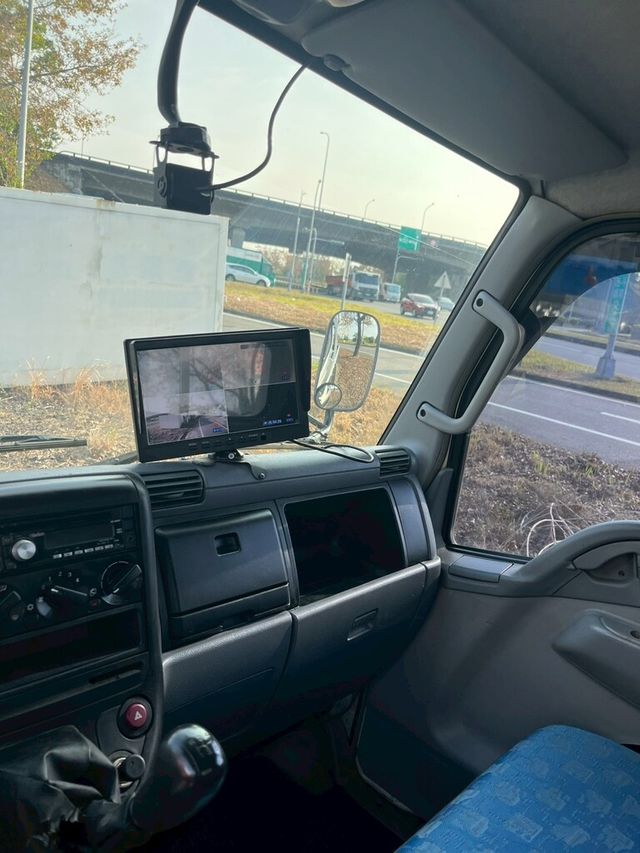 MITSUBISHI三菱 CANTER  第8張相片