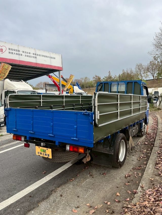 MITSUBISHI三菱 CANTER  第2張相片