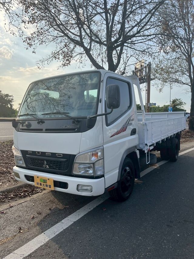 MITSUBISHI三菱 CANTER  第8張相片