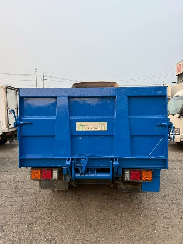 MITSUBISHI三菱 CANTER  第4張相片