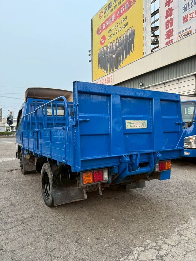 MITSUBISHI三菱 CANTER  第9張相片