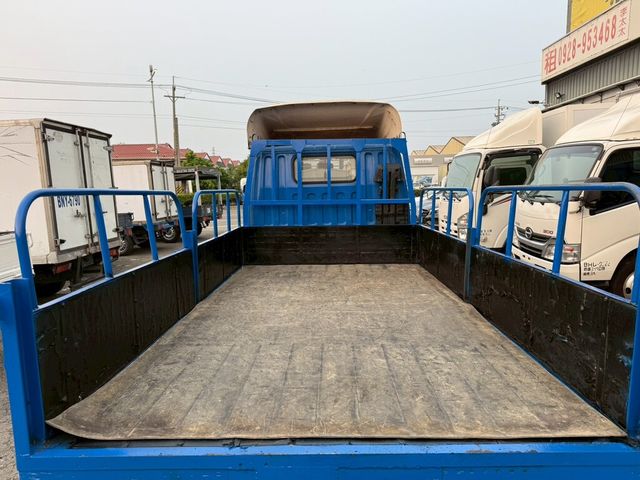 MITSUBISHI三菱 CANTER  第11張相片