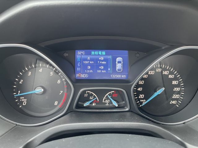 2015年 一手車  原廠運動版 FUCUS   1.6cc  第7張相片