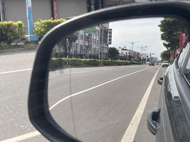 2015年 一手車  原廠運動版 FUCUS   1.6cc  第15張相片