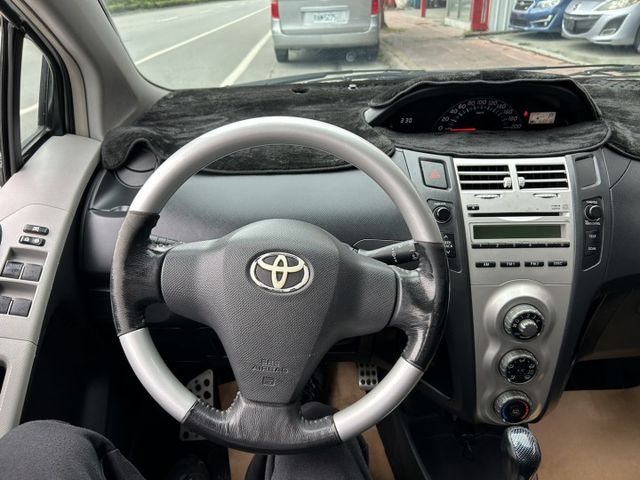 內裝美 車況佳  第4張相片