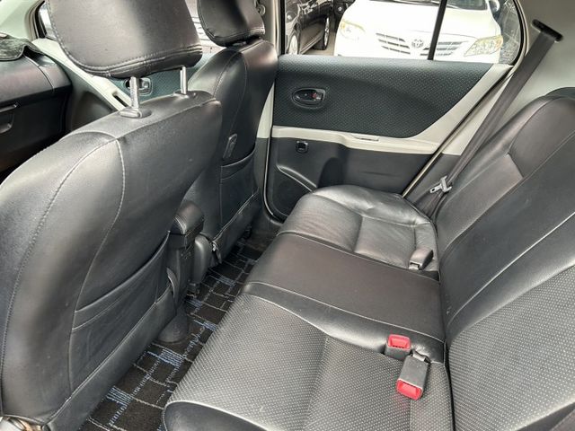 內裝美 車況佳  第9張相片