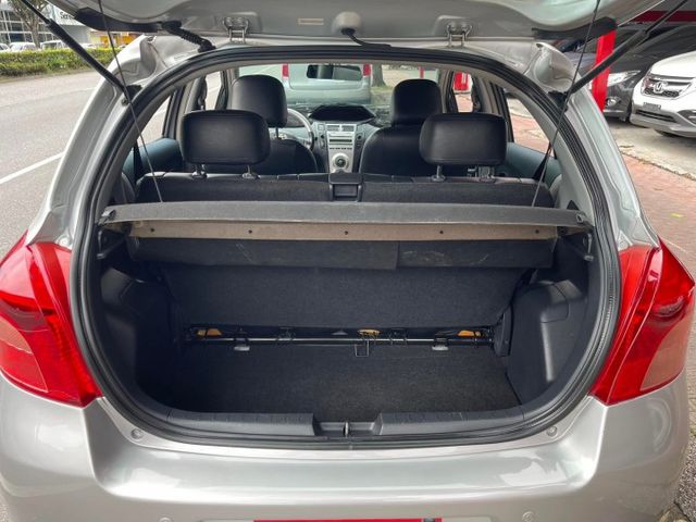 內裝美 車況佳  第12張相片