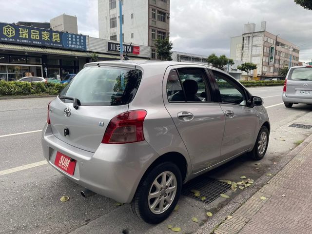 內裝美 車況佳  第13張相片