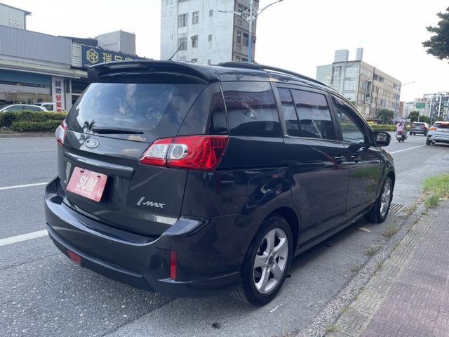 正 7人座 一手車 低里程  安全舒適 功能性到位  第16張相片