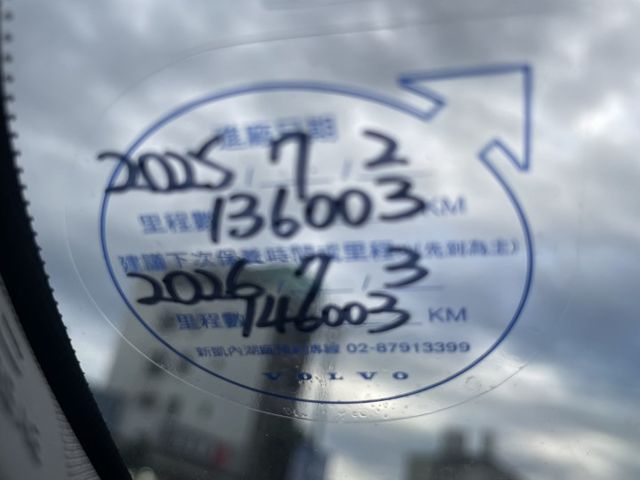 低里程  安全舒適 底盤安穩寧靜 最佳休旅車  第4張相片