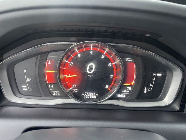 低里程  安全舒適 底盤安穩寧靜 最佳休旅車  第7張相片