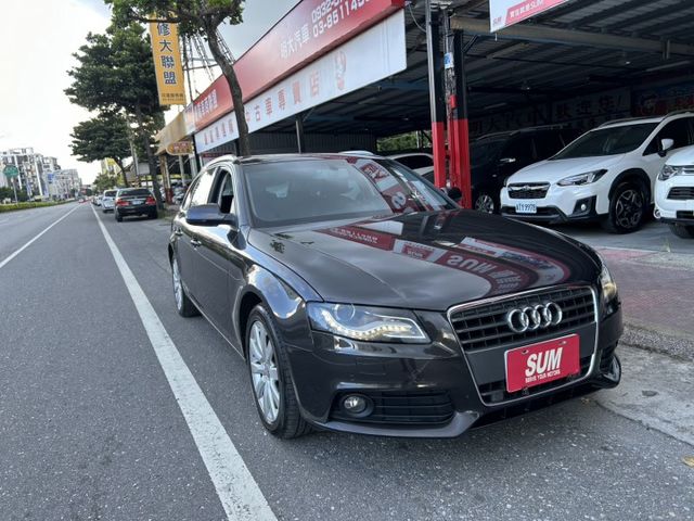 低里程 2.0T 渦輪增壓引擎  全景式天窗  第1張相片