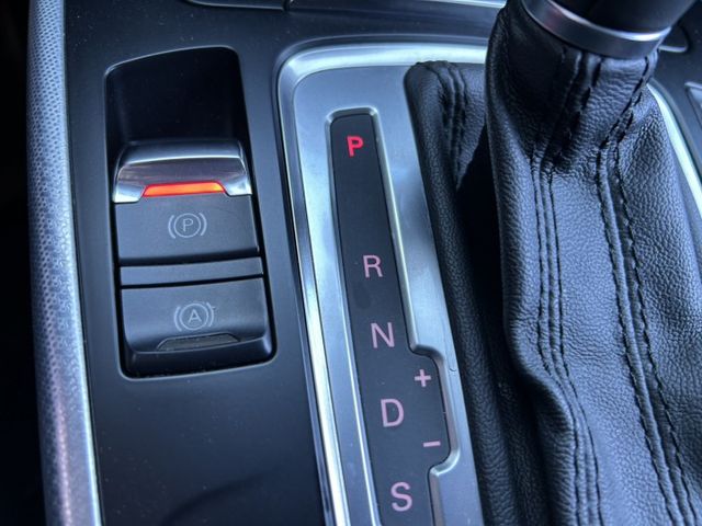 低里程 2.0T 渦輪增壓引擎  全景式天窗  第8張相片