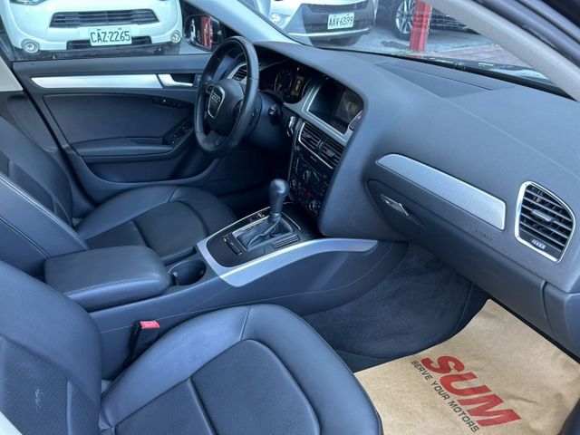 低里程 2.0T 渦輪增壓引擎  全景式天窗  第13張相片