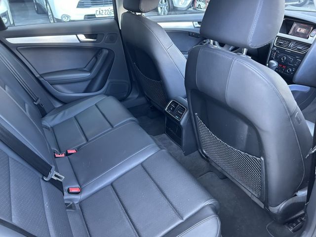 低里程 2.0T 渦輪增壓引擎  全景式天窗  第14張相片