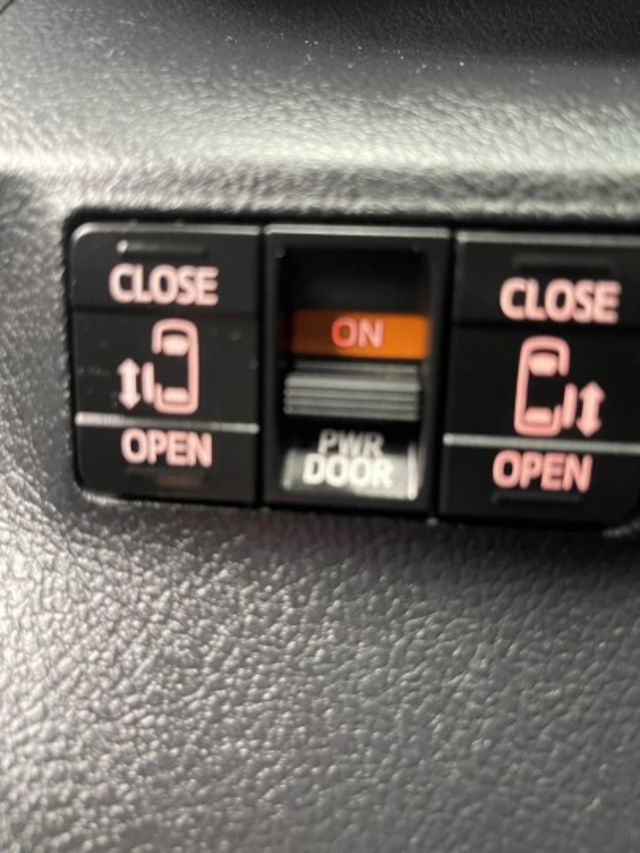 七人座 雙側電滑門 環景 低里程  第16張相片