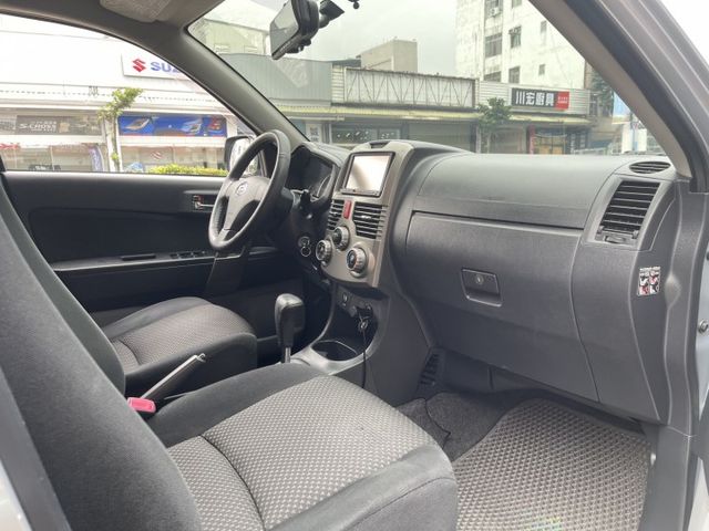 四輪傳動 一手車  車況優質 一年跑一萬多  第10張相片