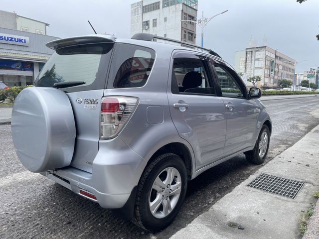 四輪傳動 一手車  車況優質 一年跑一萬多  第14張相片