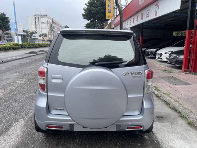 四輪傳動 一手車  車況優質 一年跑一萬多  第15張相片