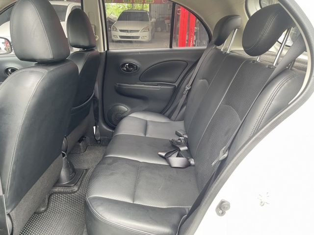 低里程只跑10萬  省油省稅 好選擇  第7張相片