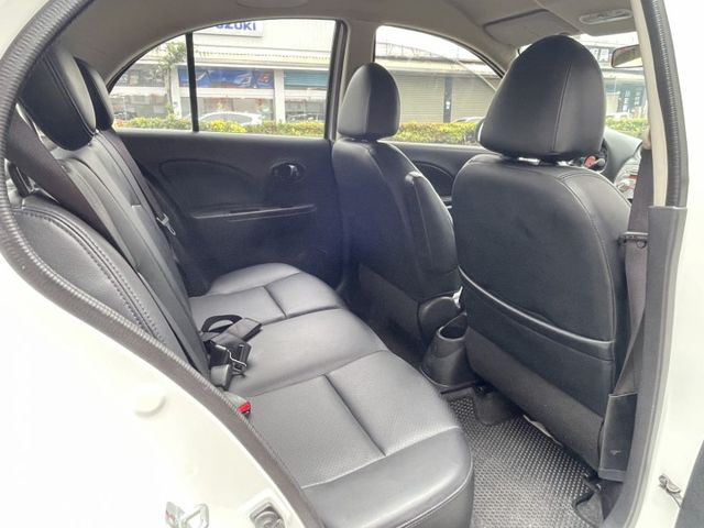 低里程只跑10萬  省油省稅 好選擇  第9張相片