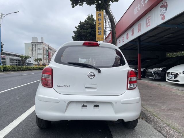 低里程只跑10萬  省油省稅 好選擇  第11張相片