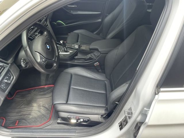 BMW寶馬 318I  第7張相片