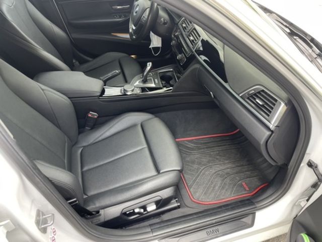 BMW寶馬 318I  第8張相片