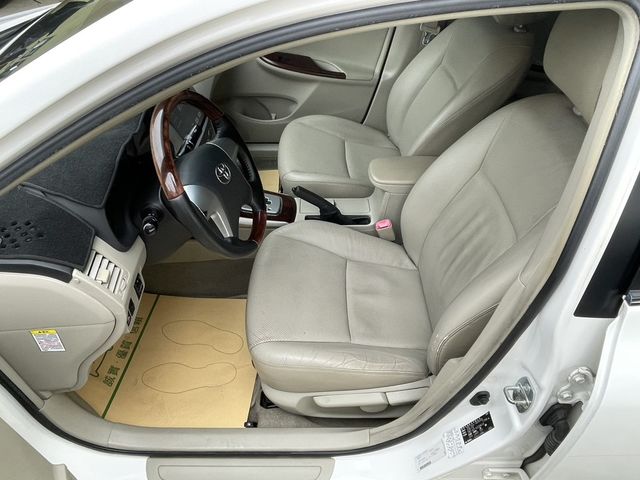 TOYOTA豐田 ALTIS  第7張相片