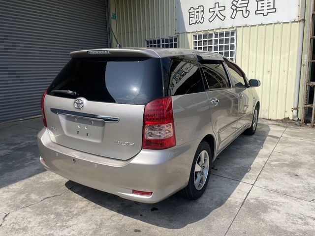 TOYOTA豐田 WISH  第2張相片