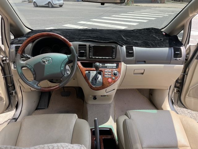 TOYOTA豐田 WISH  第5張相片