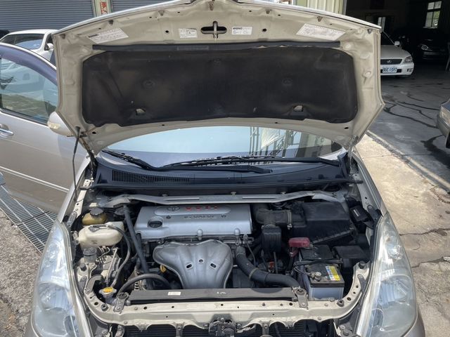 TOYOTA豐田 WISH  第6張相片