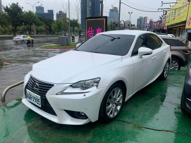 LEXUS凌志 IS200T  第5張相片