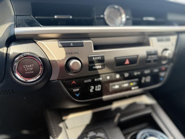 LEXUS凌志 ES200  第12張相片