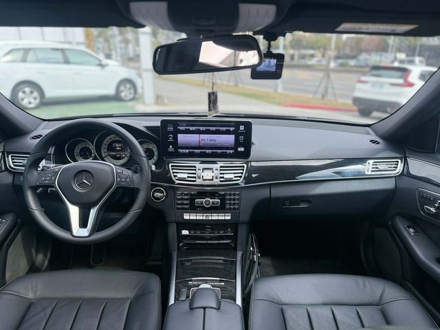 M-BENZ賓士 E250  第5張相片