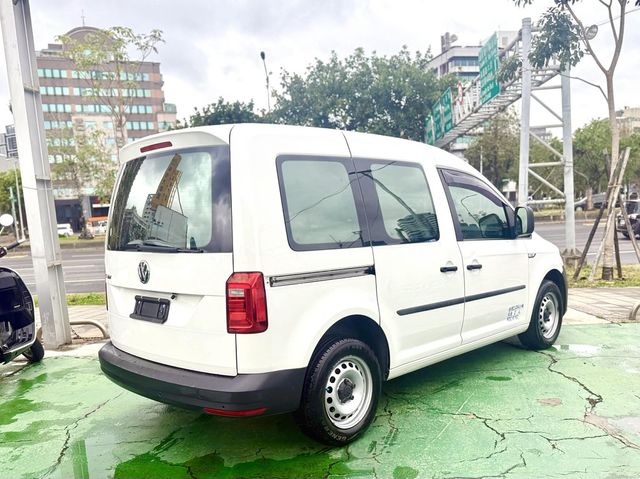 VOLKSWAGEN福斯 CADDY  第2張相片