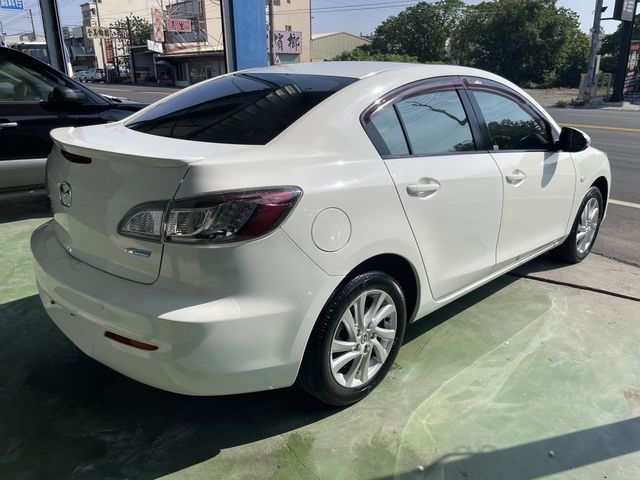 MAZDA馬自達 MAZDA 3  第2張相片