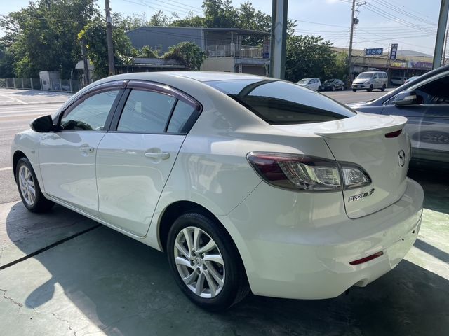 MAZDA馬自達 MAZDA 3  第8張相片