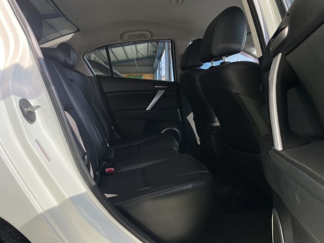 MAZDA馬自達 MAZDA 3  第17張相片