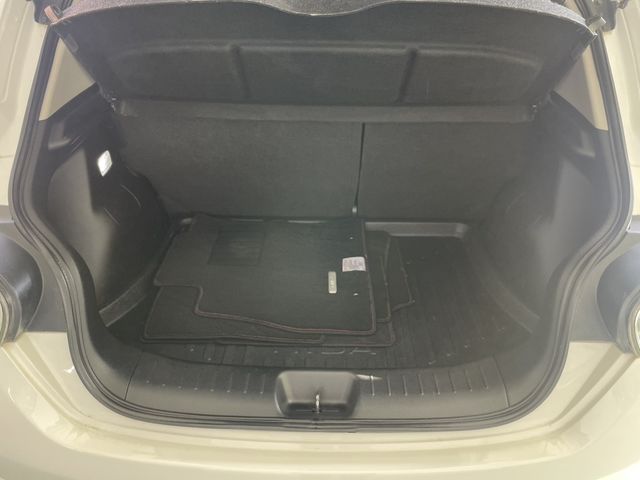 NISSAN日產 TIIDA  第19張相片