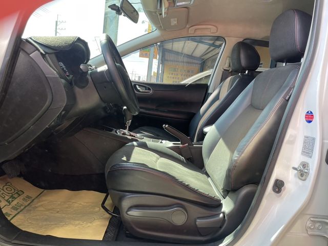 NISSAN日產 TIIDA  第21張相片