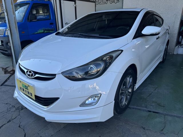 HYUNDAI現代 ELANTRA  第1張相片