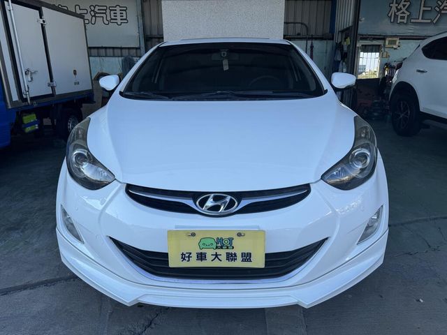 HYUNDAI現代 ELANTRA  第3張相片